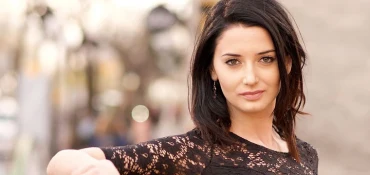 Le style glamour chic pour ĂȘtre Ă©lĂ©gante en toutes circonstances